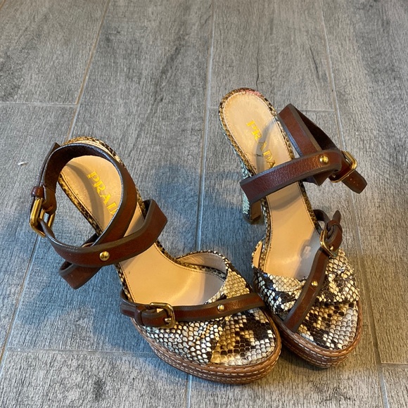 Prada sandals, size 6 1/2 - Picture 2 of 6